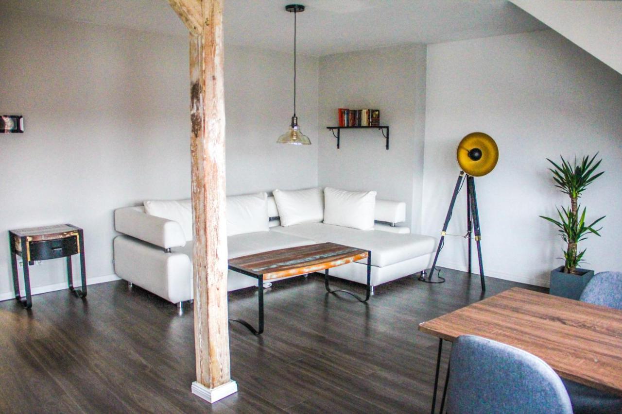 Exklusive 2 Zi. Dachgeschosswohnung In Top Lage! Brema Exterior foto